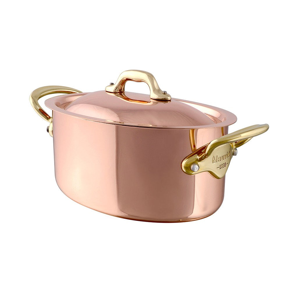 M'héritage oval cocotte with lid packshot