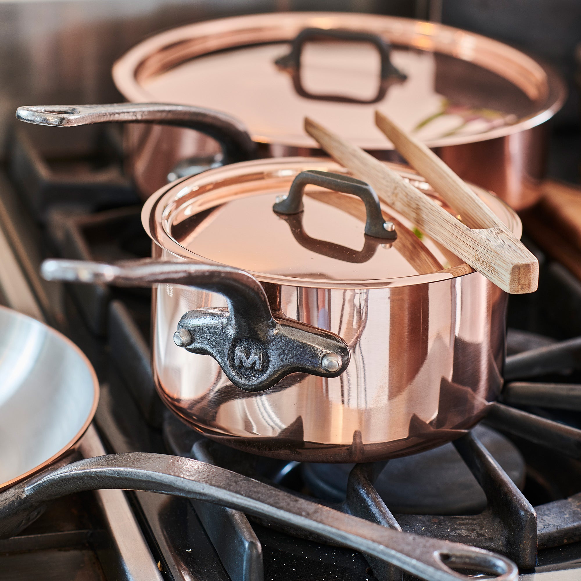 Mauviel M'Heritage M'200 CI Copper Sauce Pan With Cast Iron Handle, 1.8-Qt