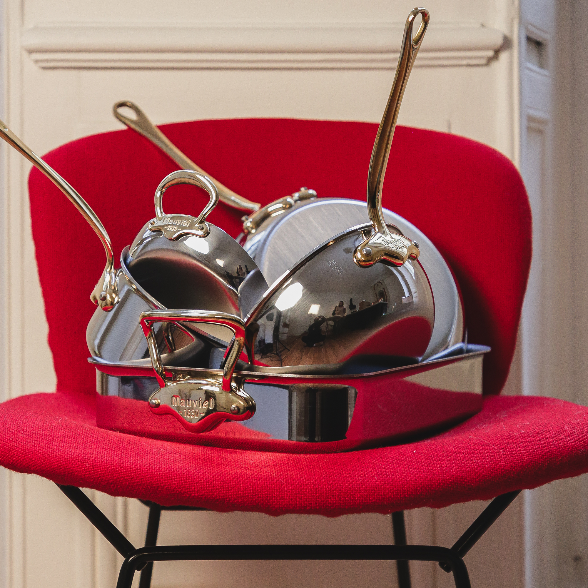 Mauviel M'COOK B 5-Ply Oval Pan With Brass Handles, 11.8-In